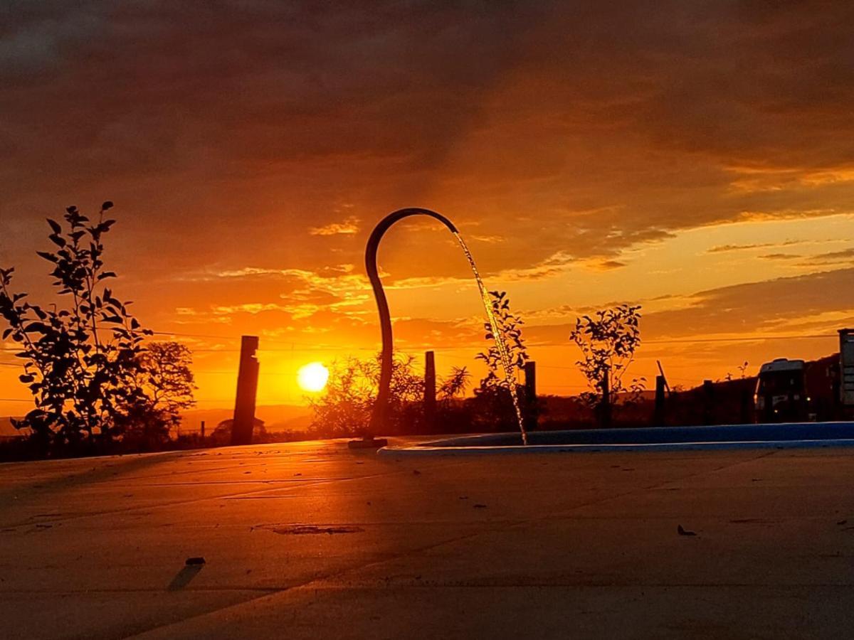 Pousada O Canto Da Seriema Nobres Exterior foto